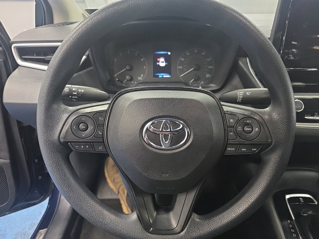 Used 2023 Toyota Corolla LE w/ Carpet Mat Package (TMS) FWD image 13