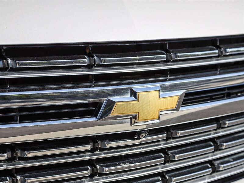 Used 2021 Chevrolet Tahoe Premier w/ Premium Package RWD image 11