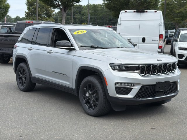 Used 2022 Jeep Grand Cherokee Limited AWD/4WD image 15