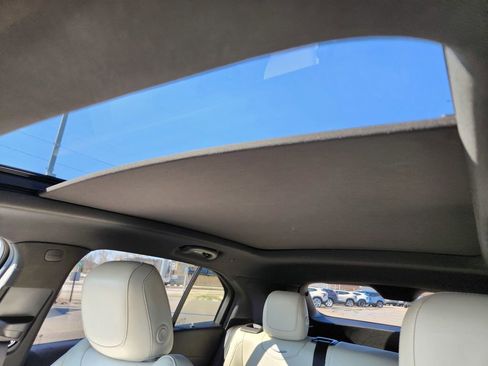 Used 2019 Cadillac XT4 Sport w/ Enhanced Visibility Package FWD image 18