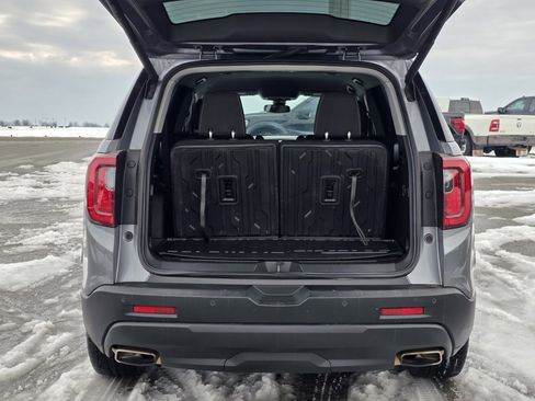 Used 2022 GMC Acadia SLE w/ Driver Convenience Package image 7