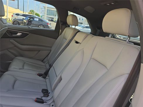 Used 2021 Audi Q7 3.0T Premium Plus AWD/4WD image 12