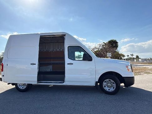 Used 2020 Nissan NV 2500 SV image 9