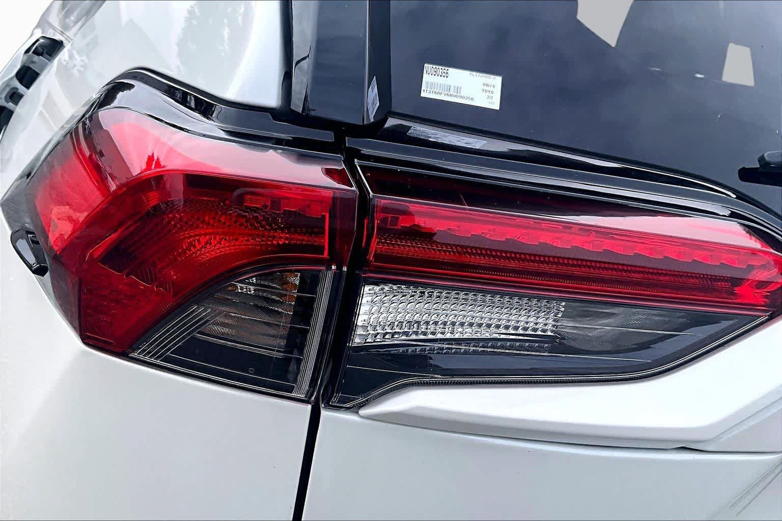 Used 2022 Toyota RAV4 SE w/ Convenience Package AWD/4WD image 29