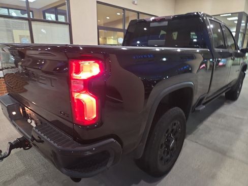 Used 2024 Chevrolet Silverado 2500 LTZ w/ LTZ Plus Package AWD/4WD image 6