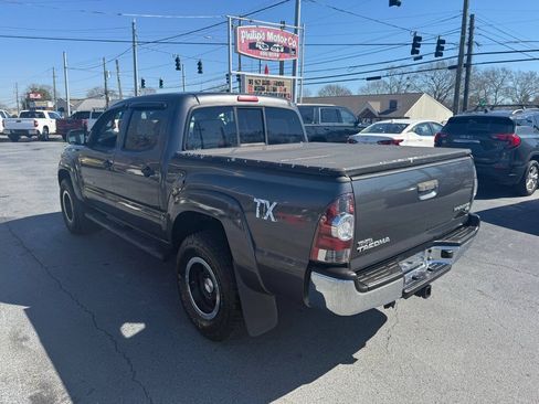 Used 2011 Toyota Tacoma PreRunner w/ TRD Off-Road Pkg RWD image 5