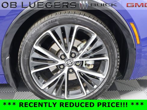 Used 2026 Toyota Prius XLE image 3