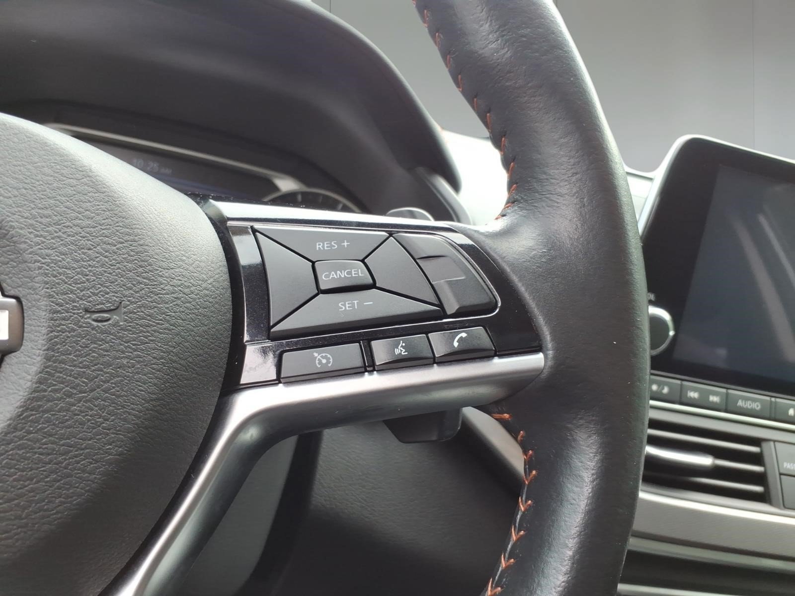 Used 2024 Nissan Altima 2.5 SR AWD/4WD image 12