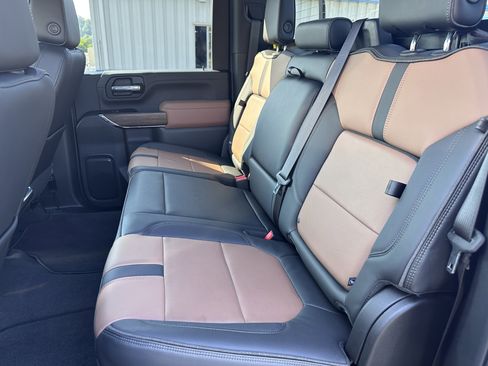 Used 2023 Chevrolet Silverado 2500 High Country image 16