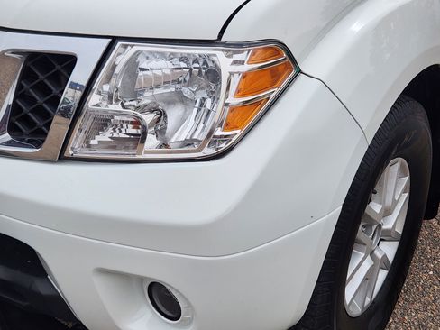 Used 2021 Nissan Frontier SV AWD/4WD image 5