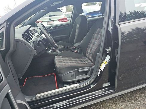 Used 2017 Volkswagen GTI S image 9