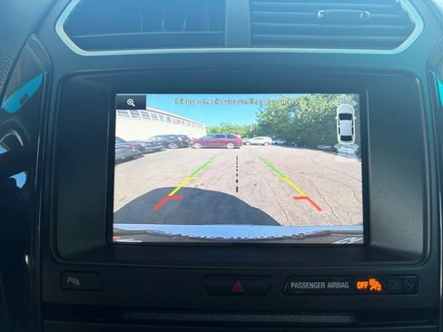 Used 2016 Ford Explorer XLT w/ Equipment Group 202A AWD/4WD image 36