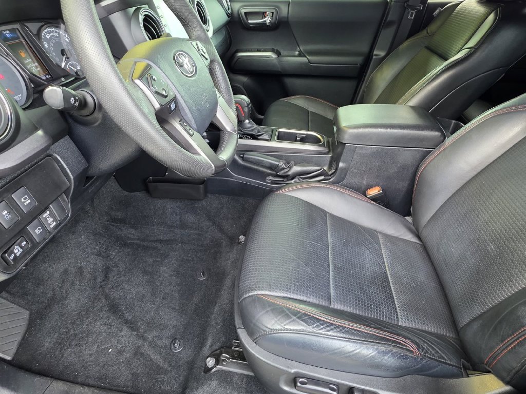 Used 2020 Toyota Tacoma TRD Pro AWD/4WD image 2