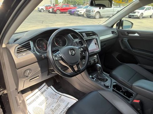 Used 2019 Volkswagen Tiguan SE w/ 3rd Row Seat Package AWD/4WD image 10