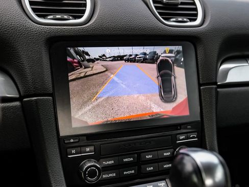 Used 2019 Porsche 718 Cayman RWD image 17