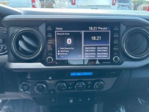 Used 2023 Toyota Tacoma TRD Off-Road AWD/4WD image 22