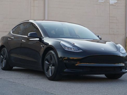 Used 2018 Tesla Model 3 Long Range image 3