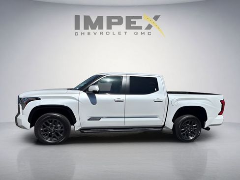 Used 2025 Toyota Tundra Platinum AWD/4WD image 2