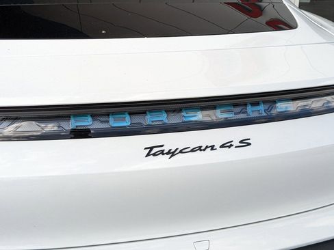 New 2023 Porsche Taycan 4S image 13