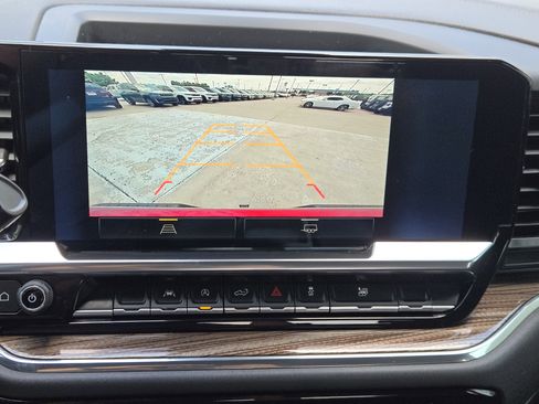 Used 2023 Chevrolet Silverado 1500 LT AWD/4WD image 21