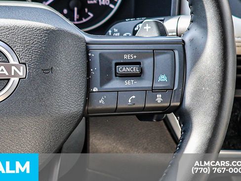 Used 2025 Nissan Rogue SV FWD image 36