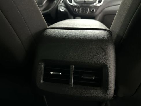 Used 2024 Chevrolet Equinox LT AWD/4WD image 24