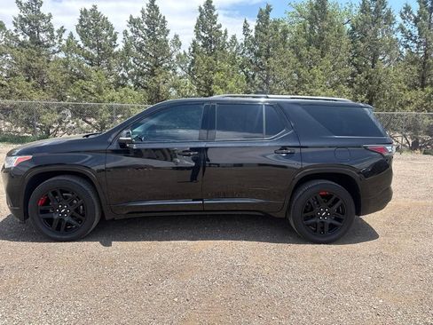 Used 2021 Chevrolet Traverse Premier w/ Redline Edition FWD image 3