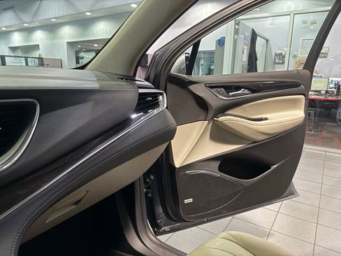 Used 2021 Buick Enclave Essence w/ Sound and Sites Package image 26