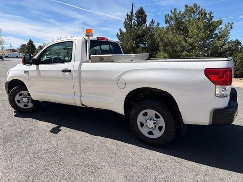 Used 2013 Toyota Tundra 4x4 Regular Cab Long Bed image 2
