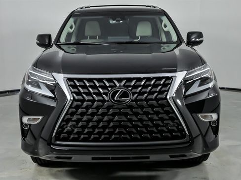 Used 2023 Lexus GX 460 Premium w/ Premium Package AWD/4WD image 3