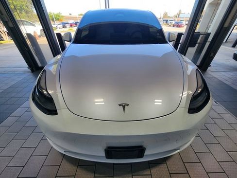 Used 2025 Tesla Model Y Long Range AWD/4WD image 2