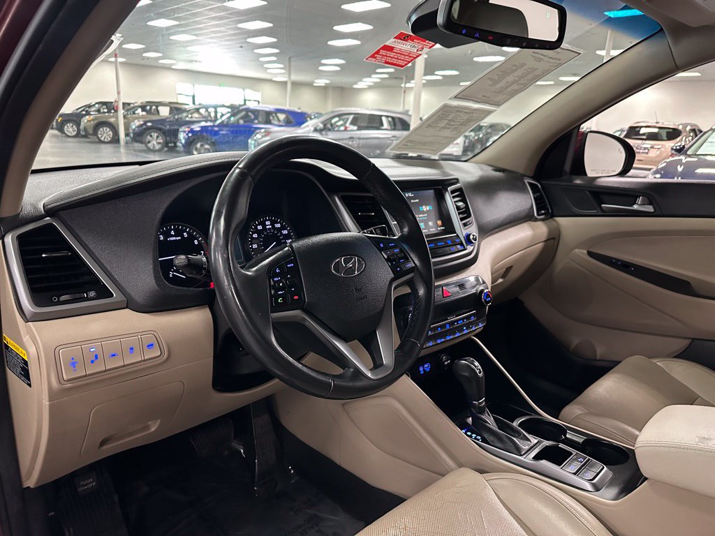 Used 2016 Hyundai Tucson Limited w/ Option Group 03 FWD image 14