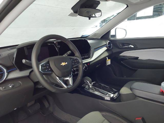 New 2026 Chevrolet Trax LT w/ Driver Confidence Package FWD image 17
