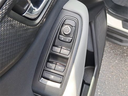 Used 2023 Subaru Outback Premium image 22