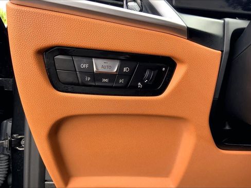 Used 2025 BMW M340i w/ Premium Package RWD image 33