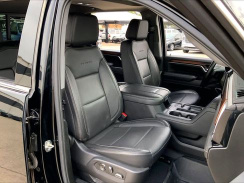 Used 2024 GMC Sierra 2500 Denali w/ Denali Reserve Package image 9