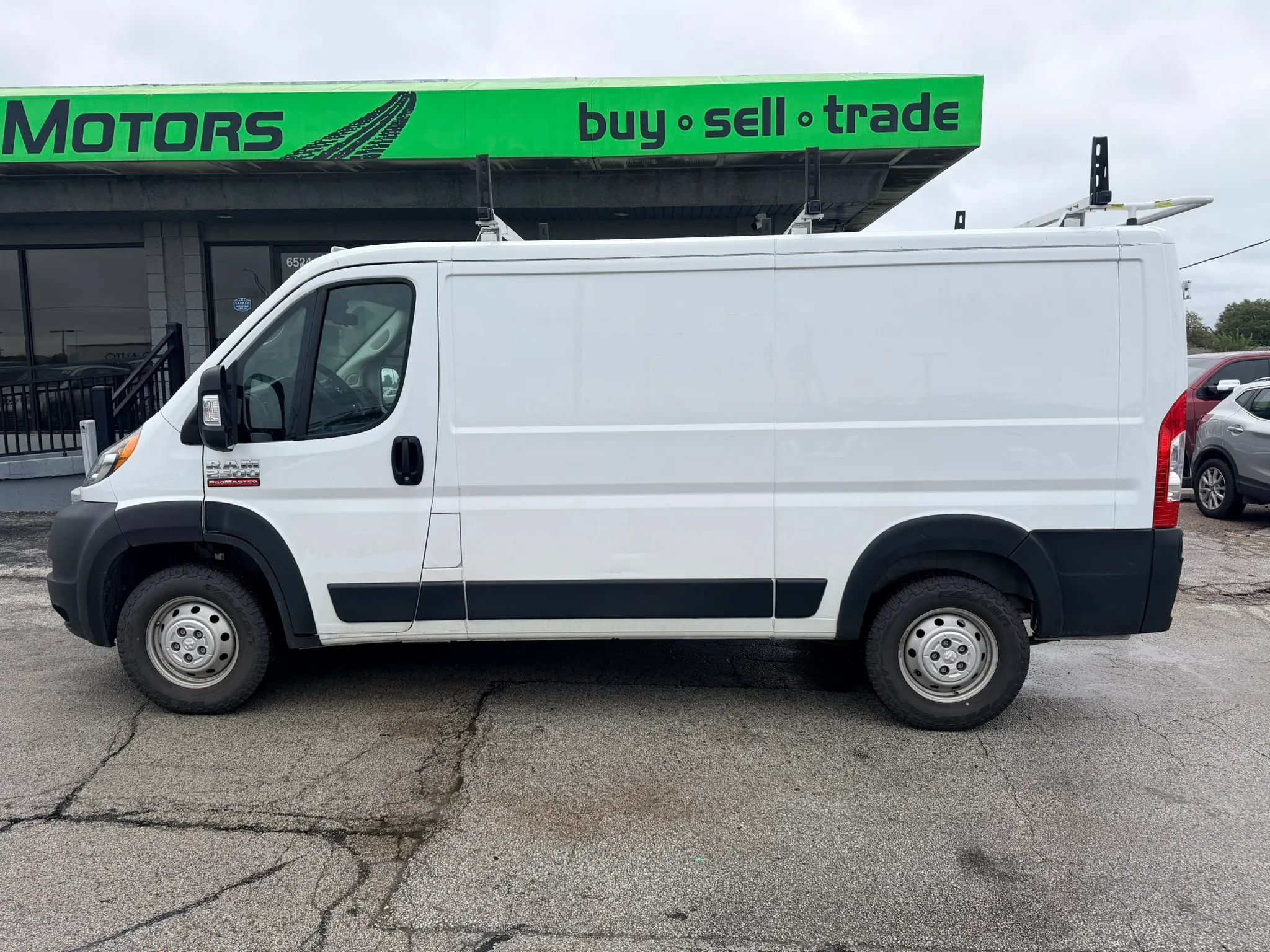 Used 2019 RAM ProMaster 2500 FWD image 3