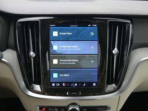 Used 2023 Volvo S60 B5 Ultimate w/ Climate Package image 13