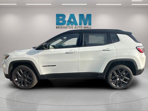 New 2026 Jeep Compass Limited image 4