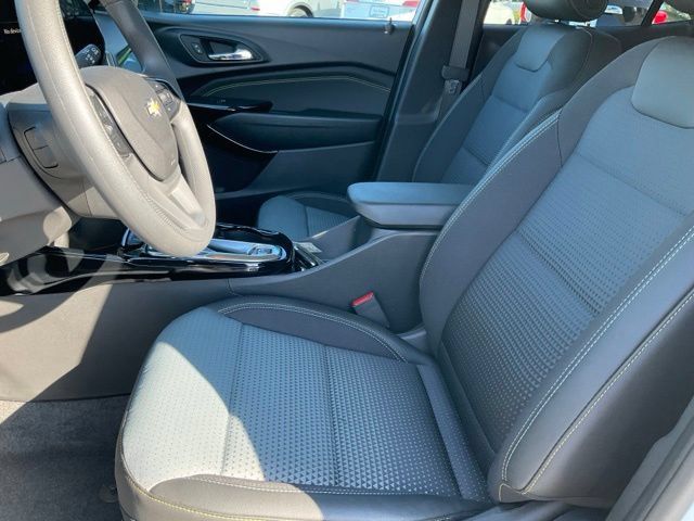 Certified 2026 Chevrolet Trax LT FWD image 5