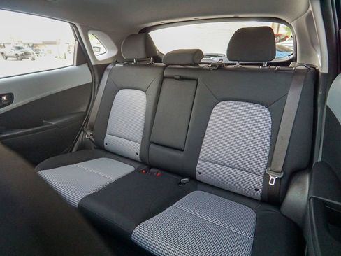 Used 2021 Hyundai Kona SE FWD image 24