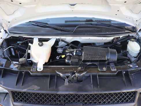Used 2016 Chevrolet Express 2500 image 35