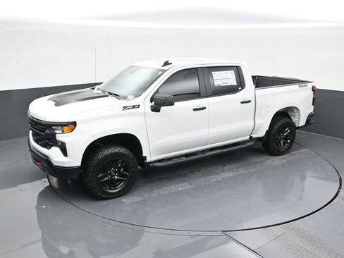 New 2026 Chevrolet Silverado 1500 Custom Trail Boss w/ LPO, Dark Essentials Package AWD/4WD image 60
