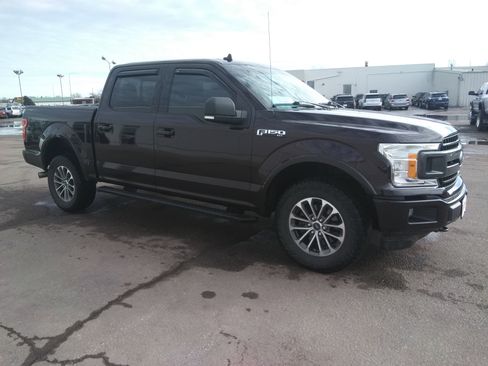 Used 2018 Ford F150 XLT w/ Equipment Group 302A Luxury image 4