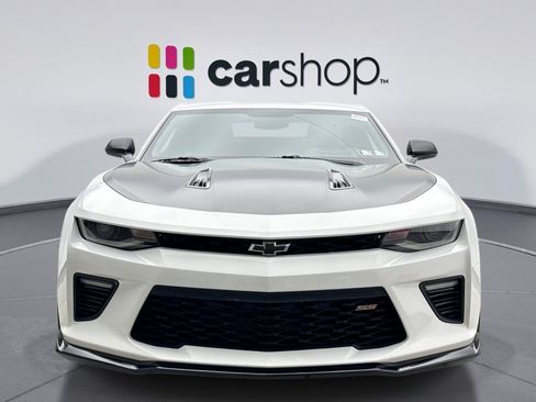 Used 2018 Chevrolet Camaro SS RWD image 8