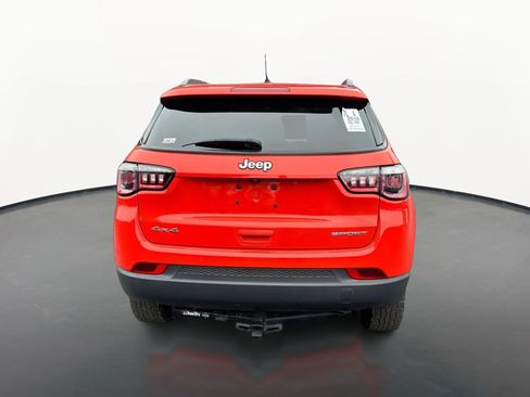 Used 2018 Jeep Compass Sport AWD/4WD image 4
