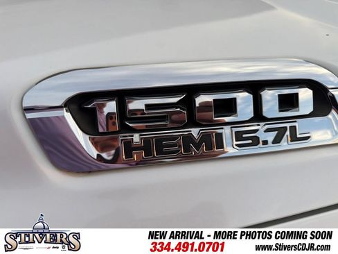 Used 2019 RAM 1500 Laramie AWD/4WD image 17