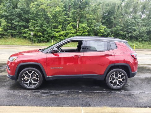New 2026 Jeep Compass Limited AWD/4WD image 6