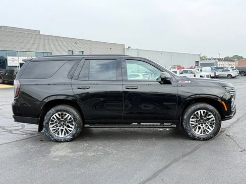 Used 2025 Chevrolet Tahoe Z71 w/ Z71 Off-Road Package AWD/4WD image 3