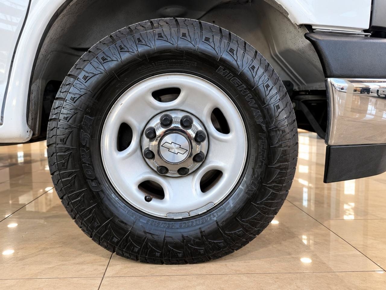 Used 2019 Chevrolet Express 3500 LT w/ LT Preferred Equipment Group RWD image 9